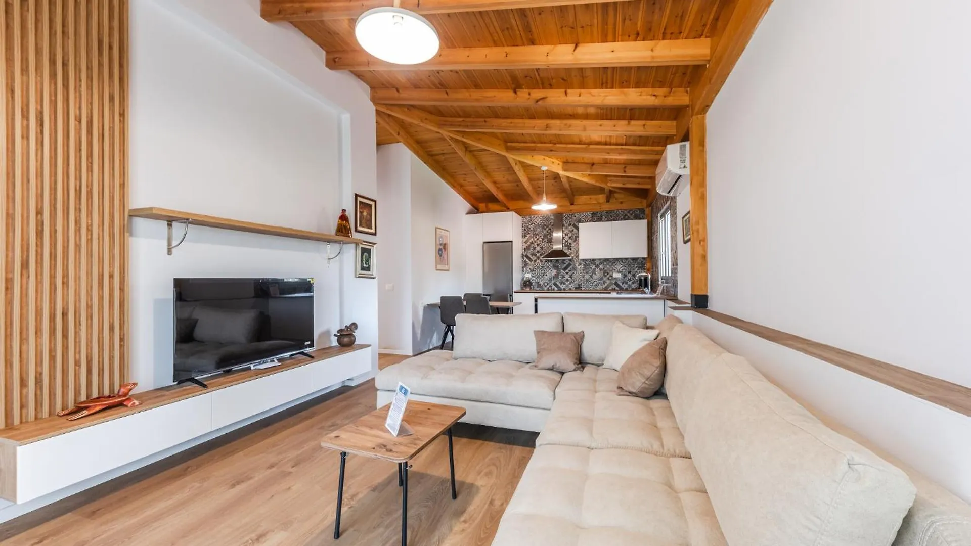 Beni'S Villa Apartments By Ps Golem